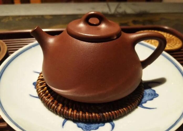 普洱茶和红茶可以用一个紫砂壶泡吗?